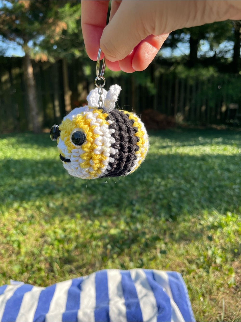 Handmade Yellow & Black mini Bee Plush Keychain - Picture 9 of 11